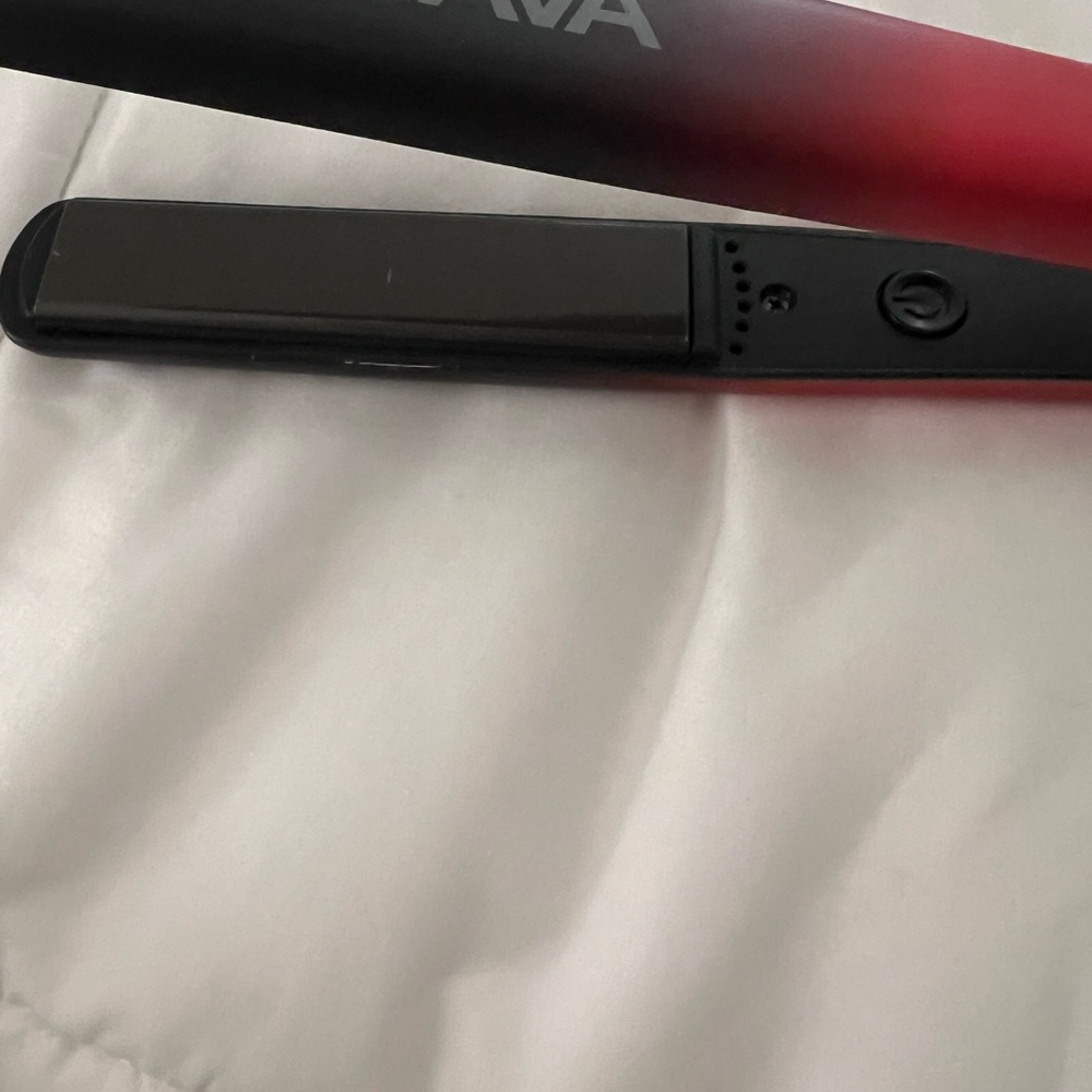 Chi Lava flat iron hair straightener new model! - Picture 4 of 8